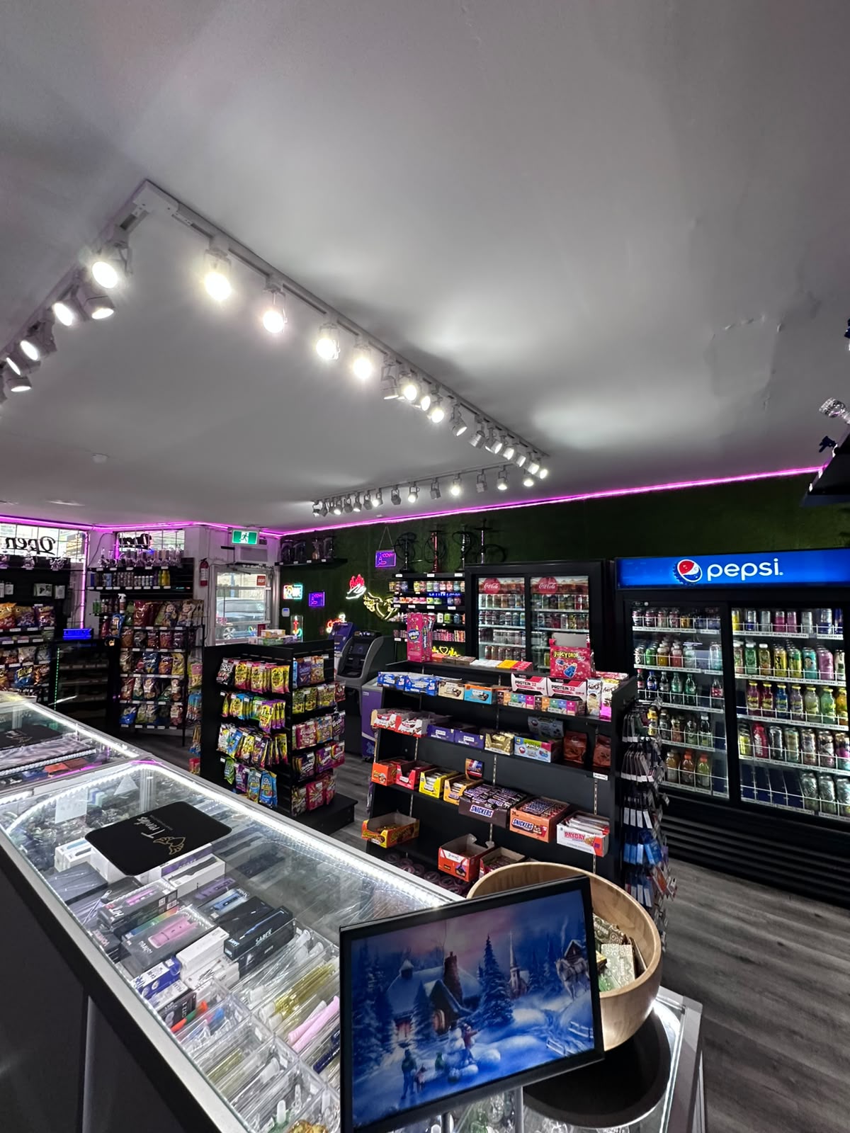 Trendies Smoke and Vape store in Vancouver