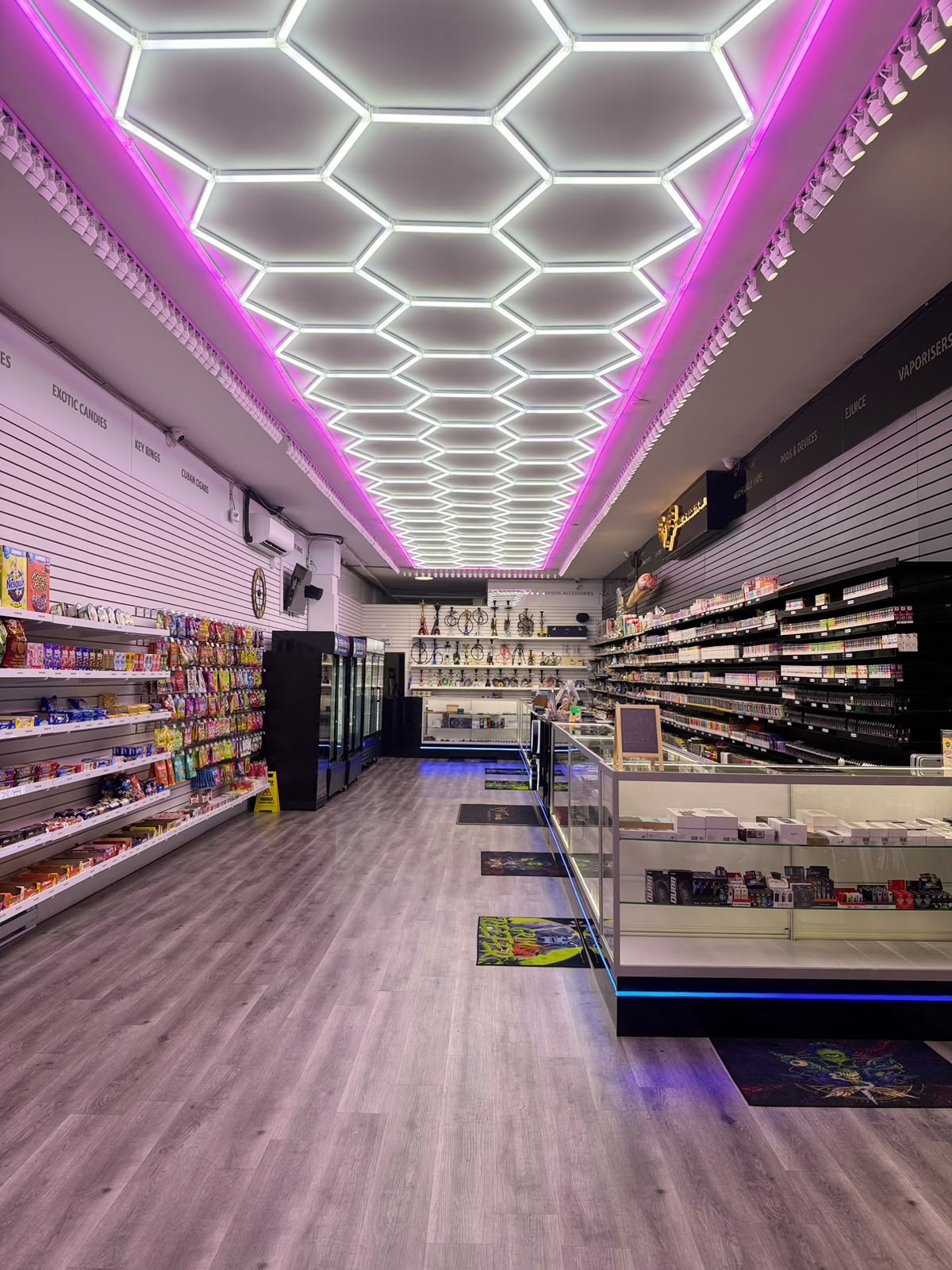 Trendies Smoke and Vape store in Vancouver